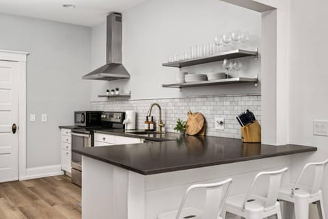 Chehalem Crest House in Newberg