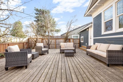 Chehalem Crest House in Newberg