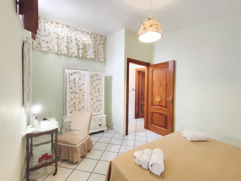 Bed, Photo of the whole room, Bedroom, towels, wardrobe