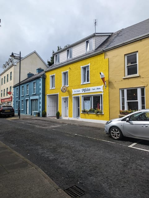 Seaside 3 Bed Killybegs Property on Main Street Apartment in County Donegal