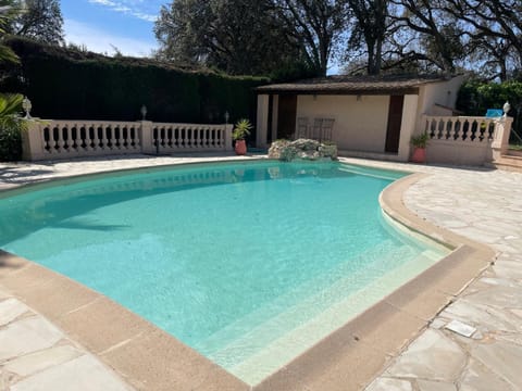 Domaine des Tuilières avec piscine Villa in Mougins