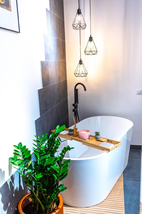 Hot Tub, Bathroom, Bath