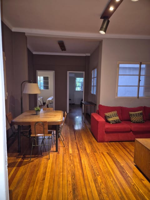 TV and multimedia, Seating area, Dining area