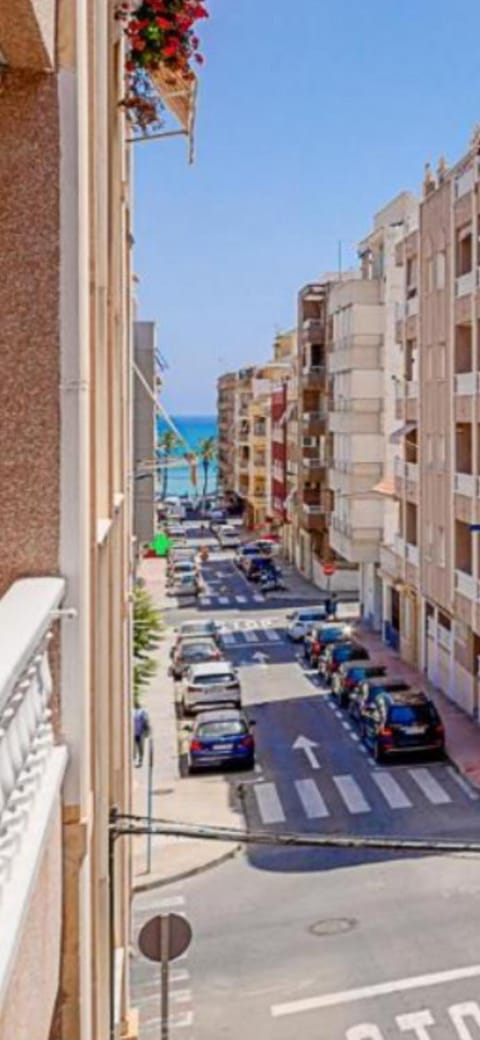 City view, Sea view, Location