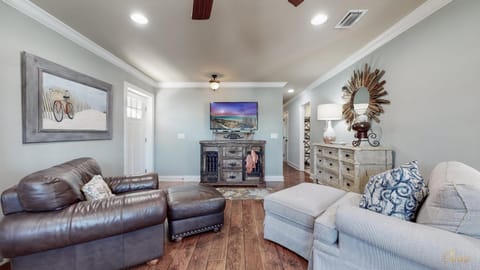 Private Pool - Steps To Beach - Fenced Backyard - FLPCB74 House in Laguna Beach