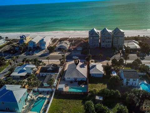 Private Pool - Steps To Beach - Fenced Backyard - FLPCB74 House in Laguna Beach