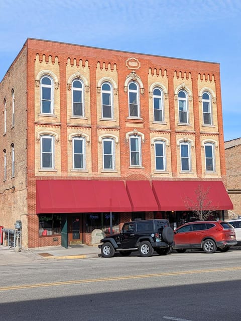 Property building, Street view, Location