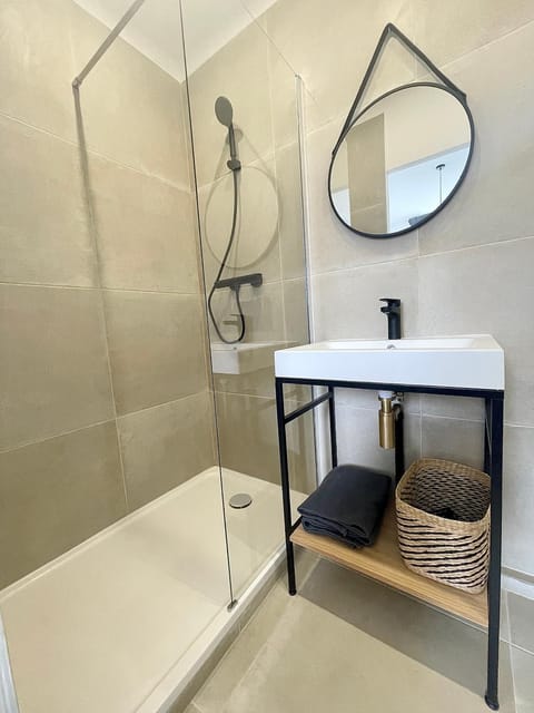 Appartement Gabriel Centre ville départ Ferry Apartment in Toulon