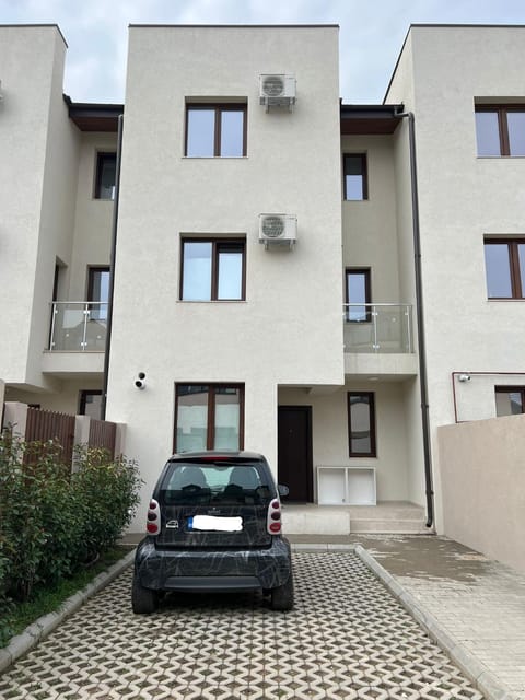 Property building, Parking