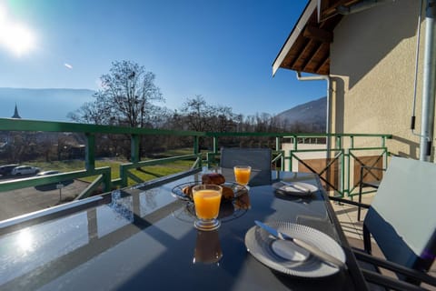 Les charmes du lac House in Sévrier