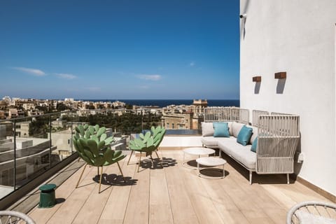 Property building, Balcony/Terrace