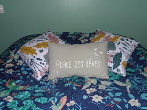 Bed, Bedroom, wardrobe