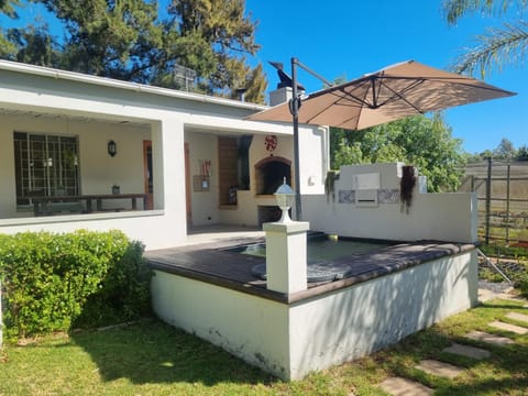 Property building, Patio, Garden, Balcony/Terrace, Garden view