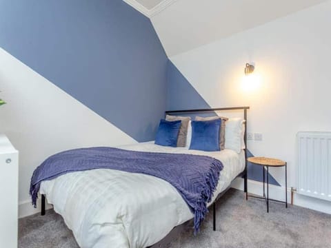 Bed, Bedroom, internet