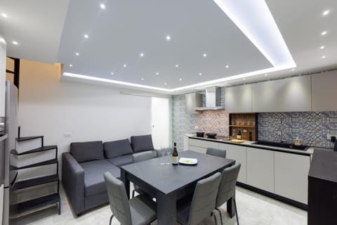 Kitchen or kitchenette, Living room, kitchen