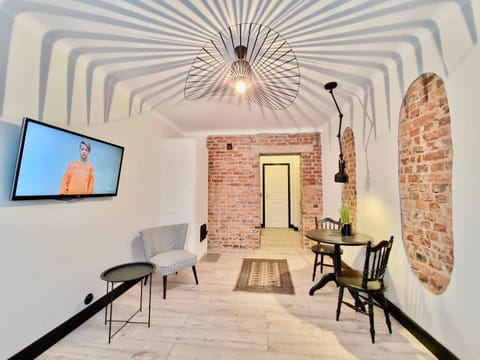 TV and multimedia, Living room, Dining area