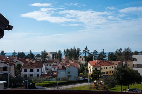 Day, Sea view, Location