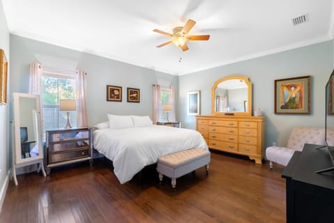 Fullerwood Delight- Mins to Beach and Downtown House in Vilano Beach