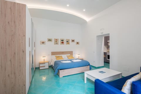 Bed, Living room, Photo of the whole room, Seating area, Bedroom