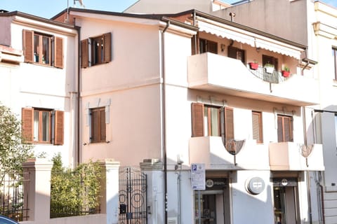 Property building, Day, View (from property/room), Balcony/Terrace