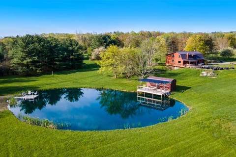Rock Stream Sanctuary House in Seneca Lake
