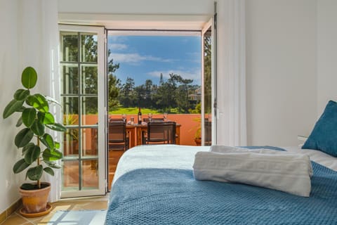 Bed, View (from property/room), Balcony/Terrace, Balcony/Terrace, Photo of the whole room, Bedroom