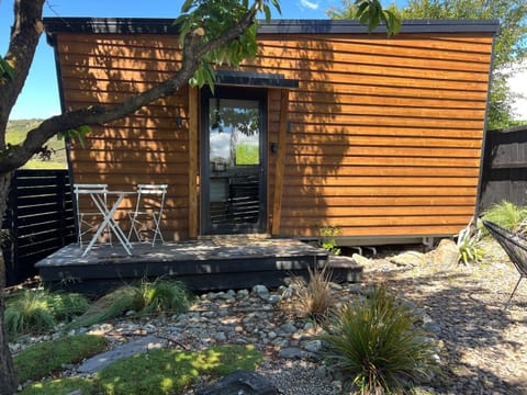 Property building, Patio, Garden