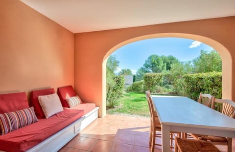 Bed, kitchen