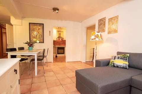 AIRPORT Helsinki- Vantaa near /Lentoasemaa lähellä Apartment in Uusimaa