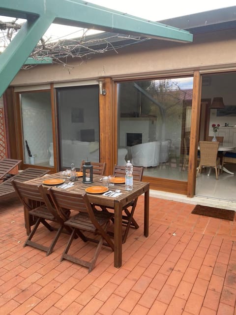 Le Scuderie App 6 ottimo trilocale con WI FI Apartment in Tuscany