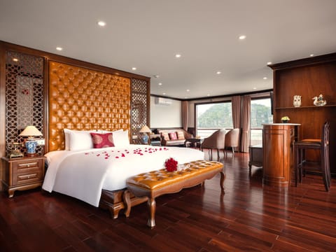 Bed, Living room, Seating area