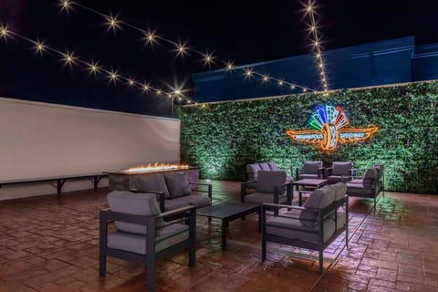 Patio, Restaurant/places to eat