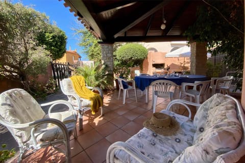 Patio, Dining area