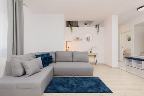 Communal lounge/ TV room, Living room, Seating area