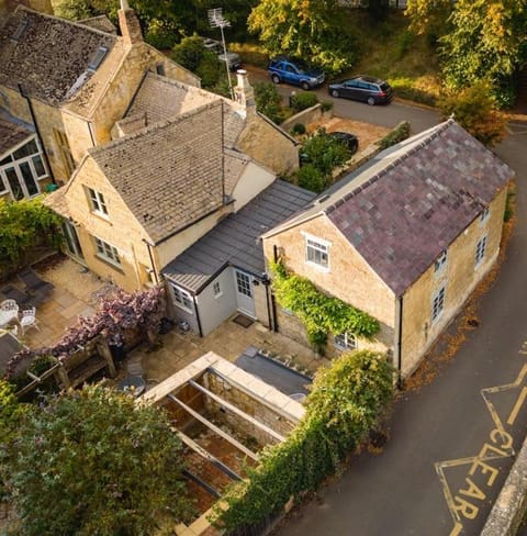 Cotswolds Corner Cottage House in Moreton-in-Marsh