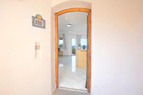 Facade/entrance, acessibility