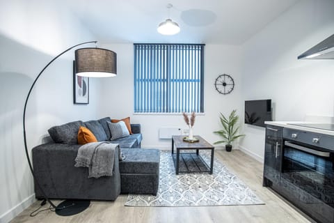 Apartments in Peterborough City Centre - Bayard Plaza Apartment in Huntingdonshire District