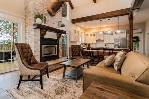 Cedarwood Farmstead House in Ridgedale