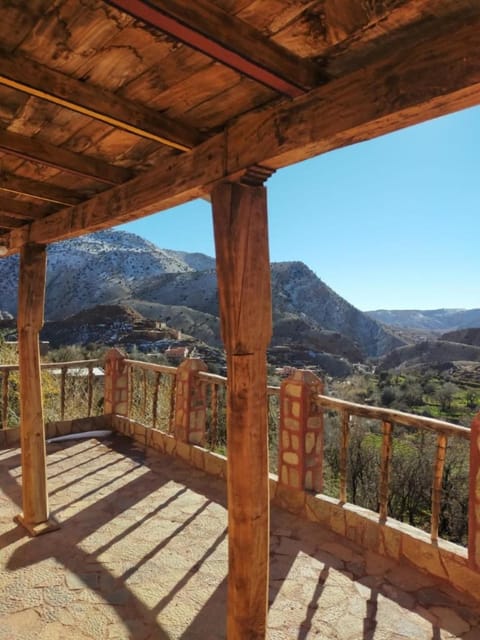 Day, Natural landscape, Winter, View (from property/room), Balcony/Terrace, Mountain view, River view