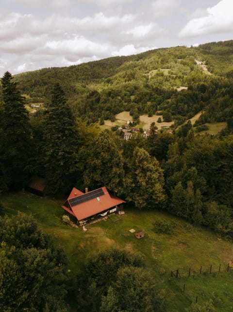 Property building, Day, Natural landscape, Bird's eye view, Mountain view