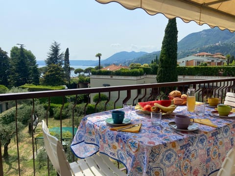 Balcony/Terrace, Lake view