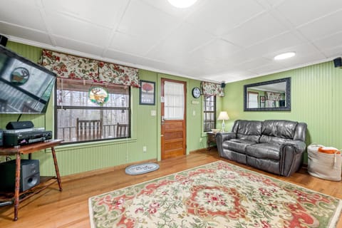 Hidden Creek Cabin Cabin in Tennessee