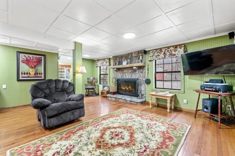 Hidden Creek Cabin Cabin in Tennessee