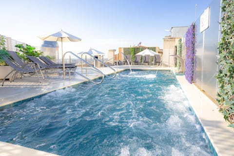 Day, Balcony/Terrace, Pool view, Swimming pool, Open Air Bath, sunbed