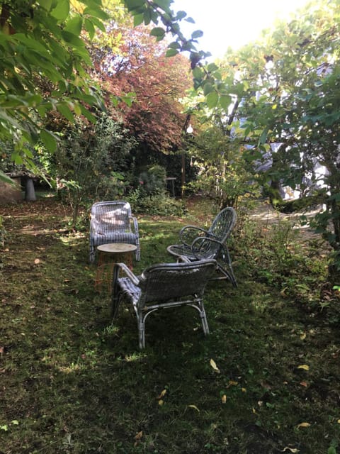 Garden, Garden, Balcony/Terrace