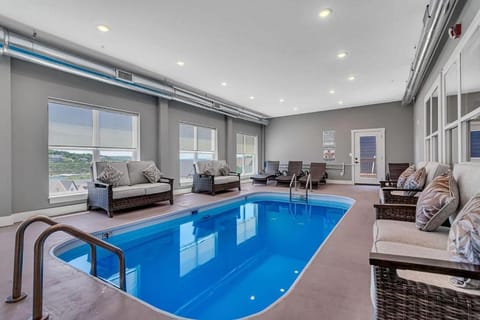 Give Us This Day Chalet House in Ridgedale