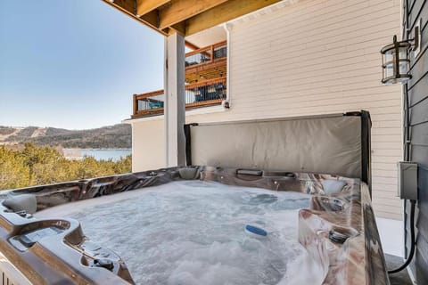 Absolutely Shore House in Ridgedale