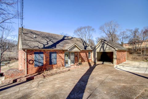 Waterfront Florence Home with Private Dock! House in Florence