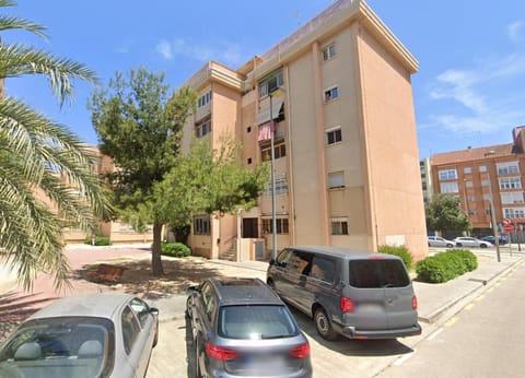 Property building, Neighbourhood, Parking