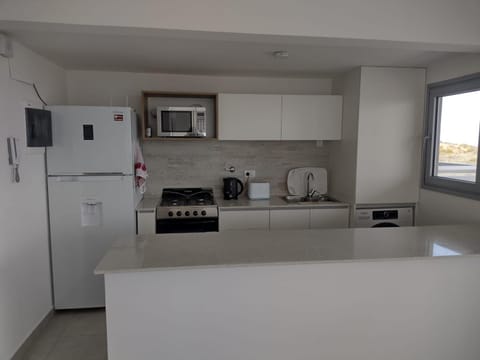 Kitchen or kitchenette, Breakfast